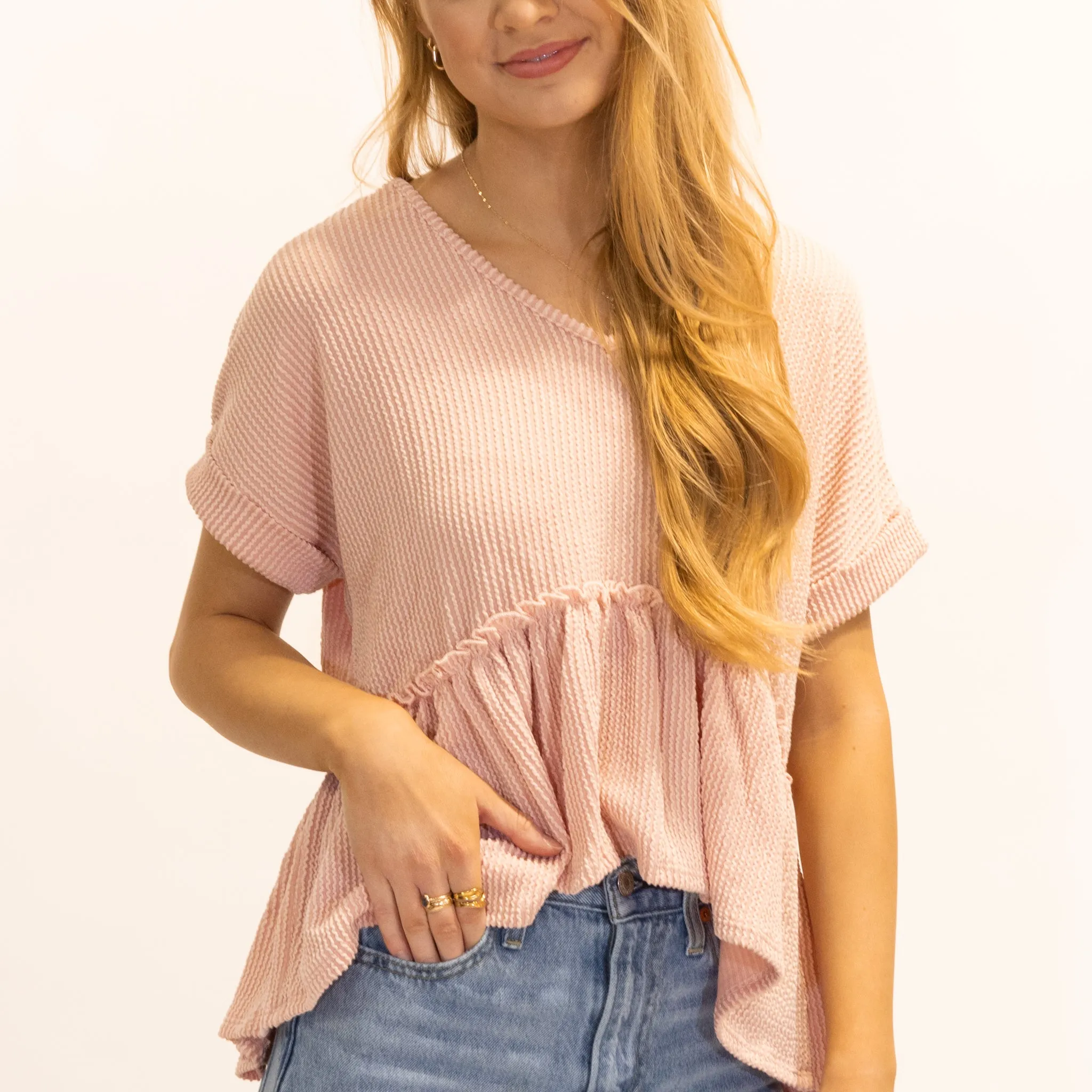 Short Sleeve Ribbed V-Neck Babydoll Top in Peach