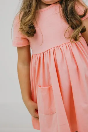 SOLID S/S POCKET TWIRL DRESS