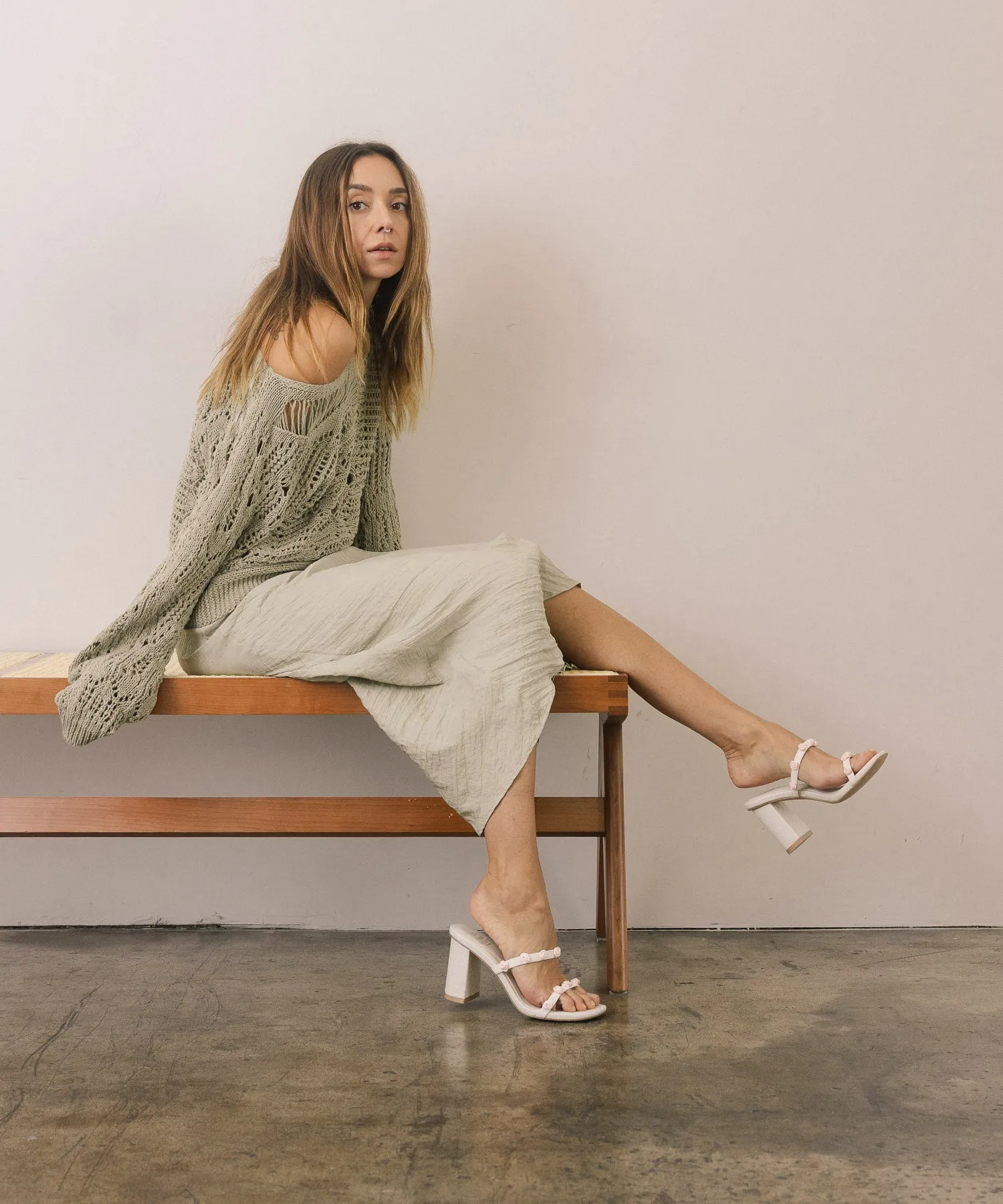 The Nia | White Rosette Adorned Heel