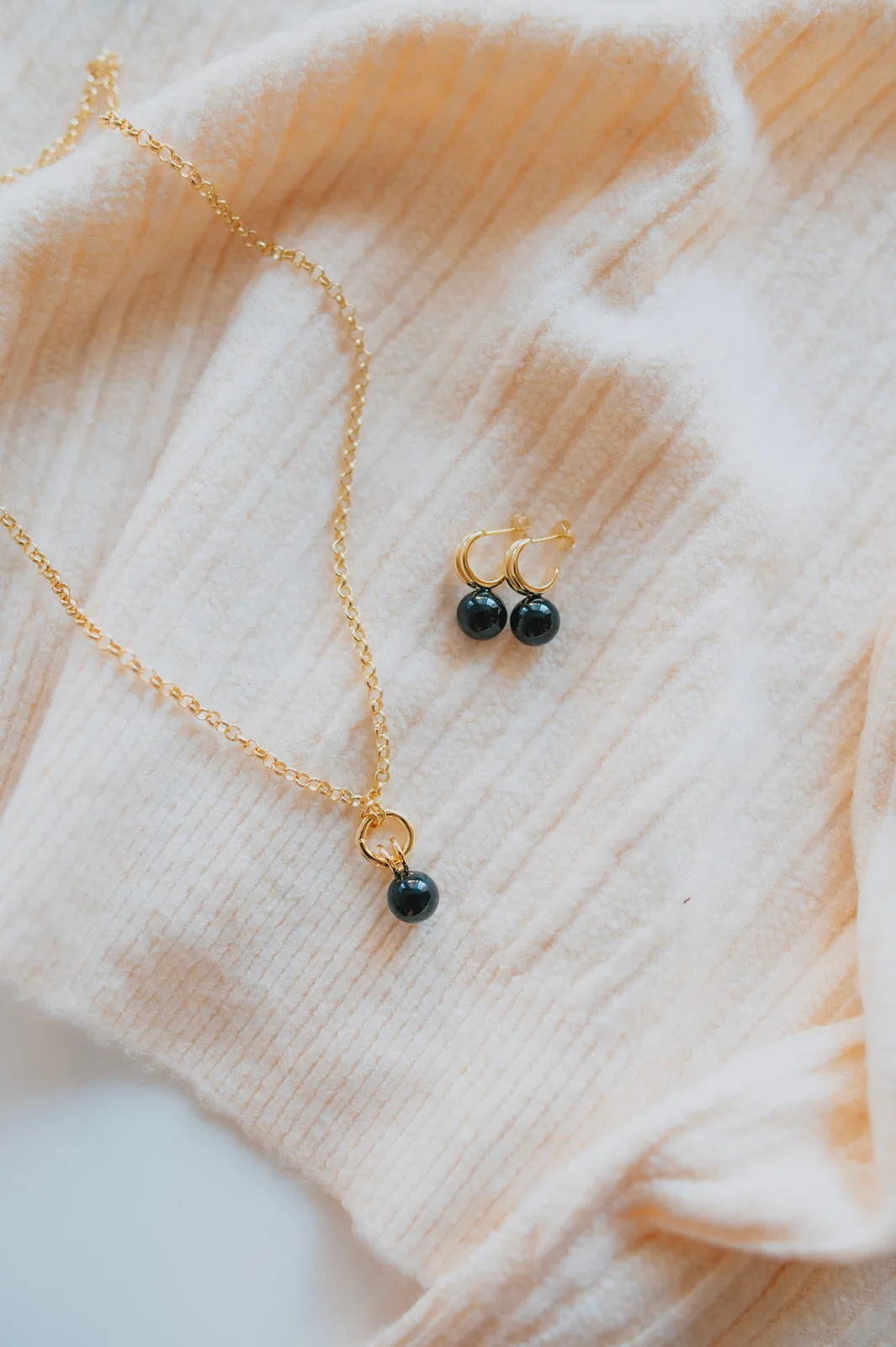 The Roberts Hoop Earring - Onyx