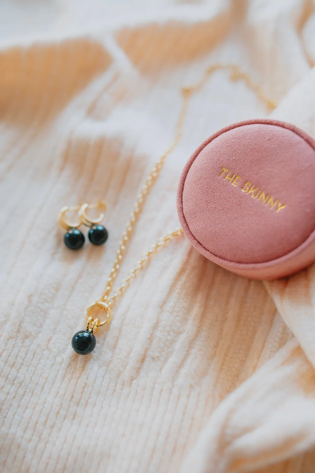 The Roberts Hoop Earring - Onyx