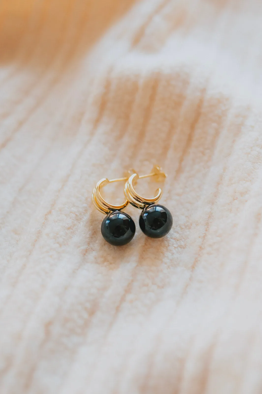 The Roberts Hoop Earring - Onyx