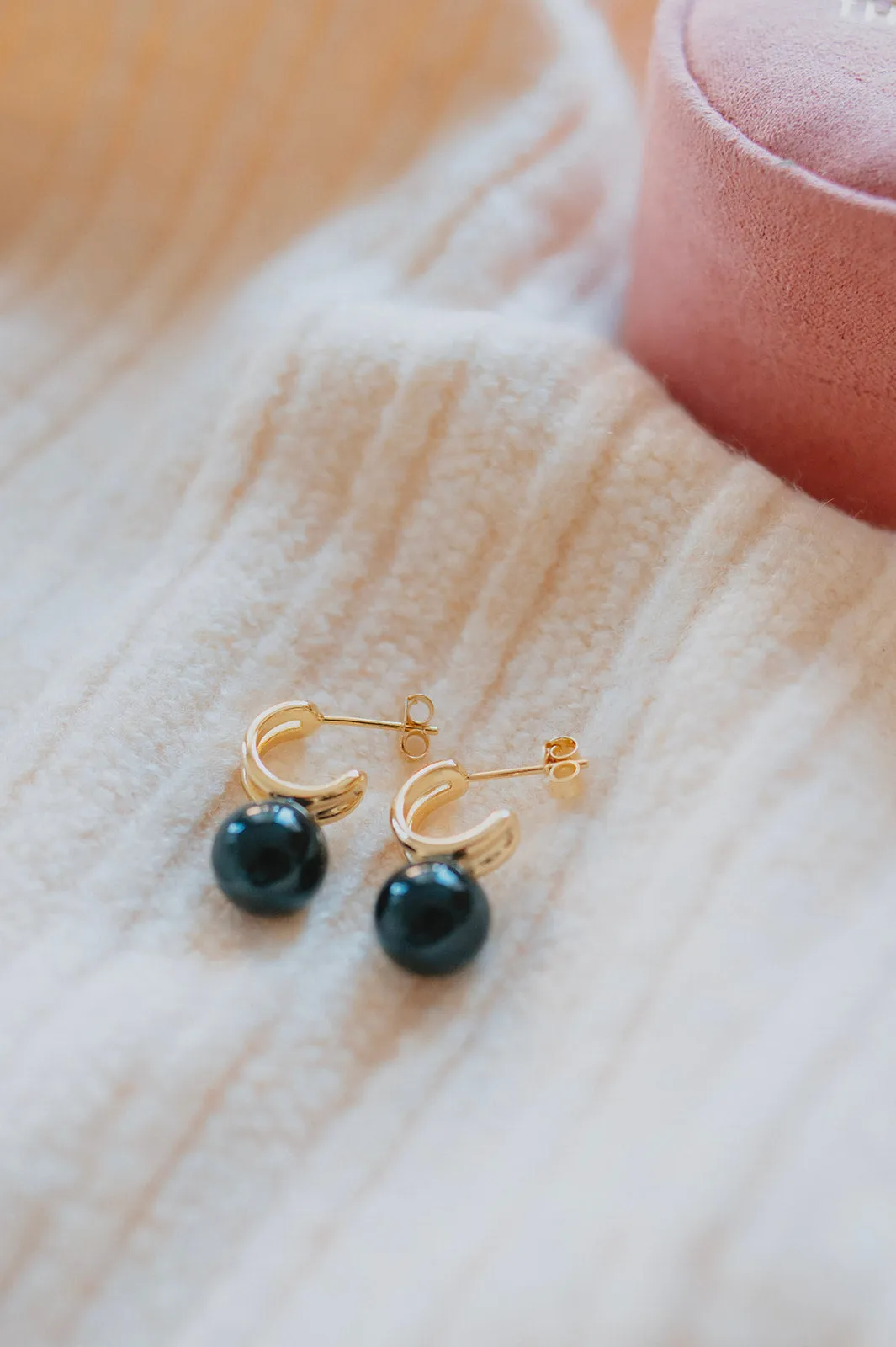 The Roberts Hoop Earring - Onyx