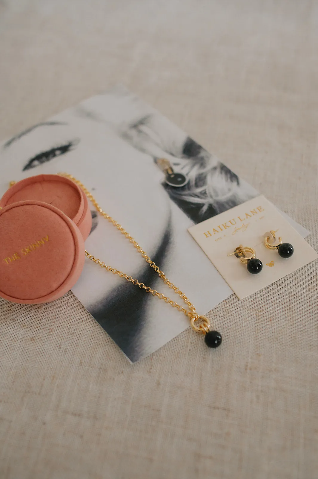The Roberts Hoop Earring - Onyx