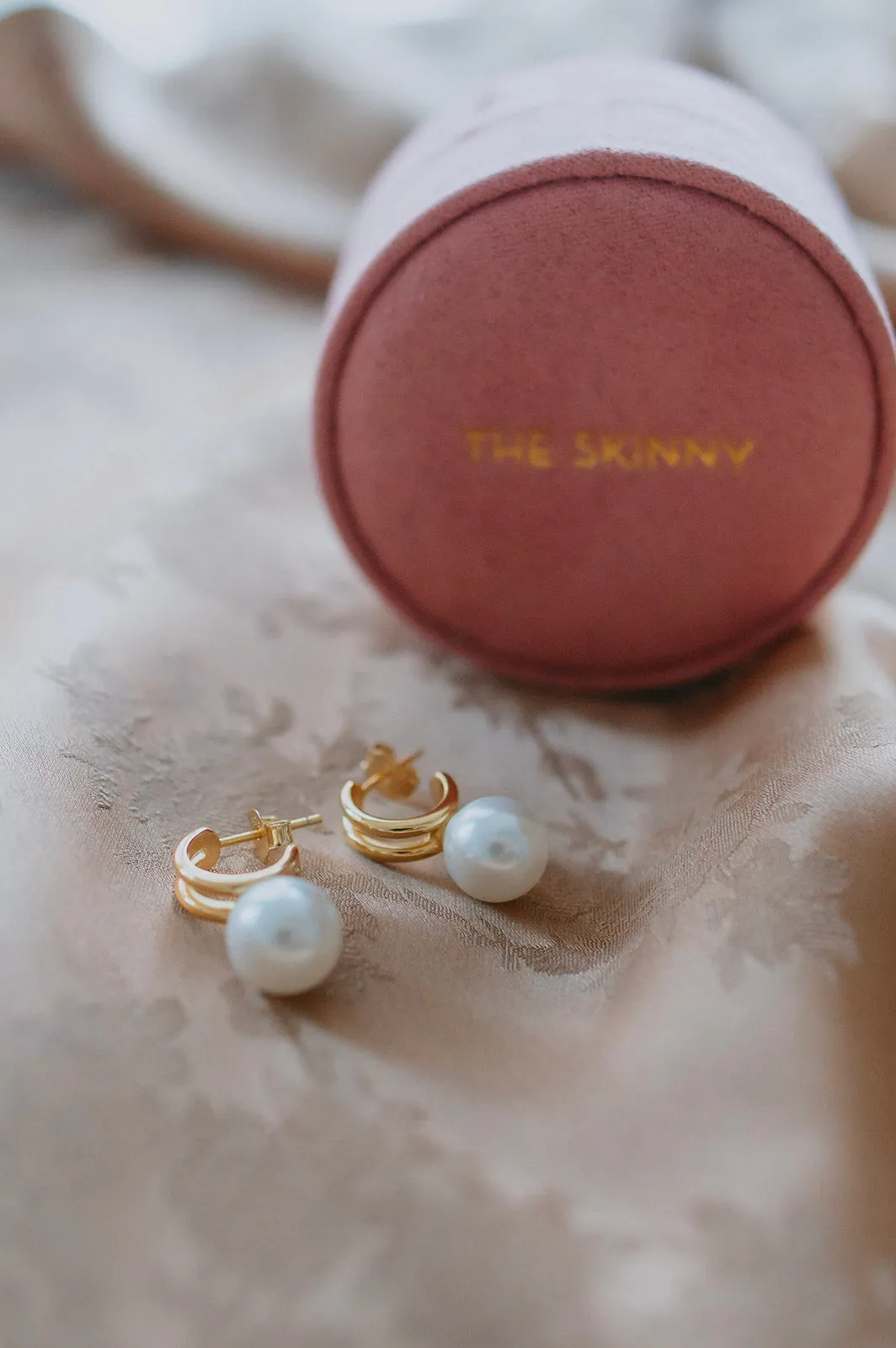 The Roberts Hoop Earring - Pearl