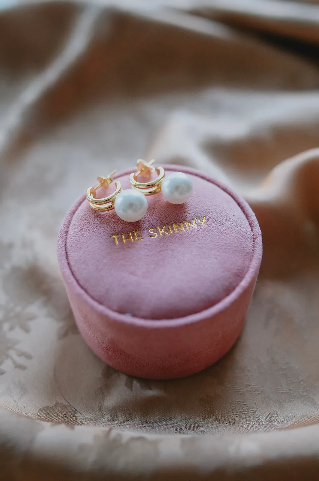 The Roberts Hoop Earring - Pearl
