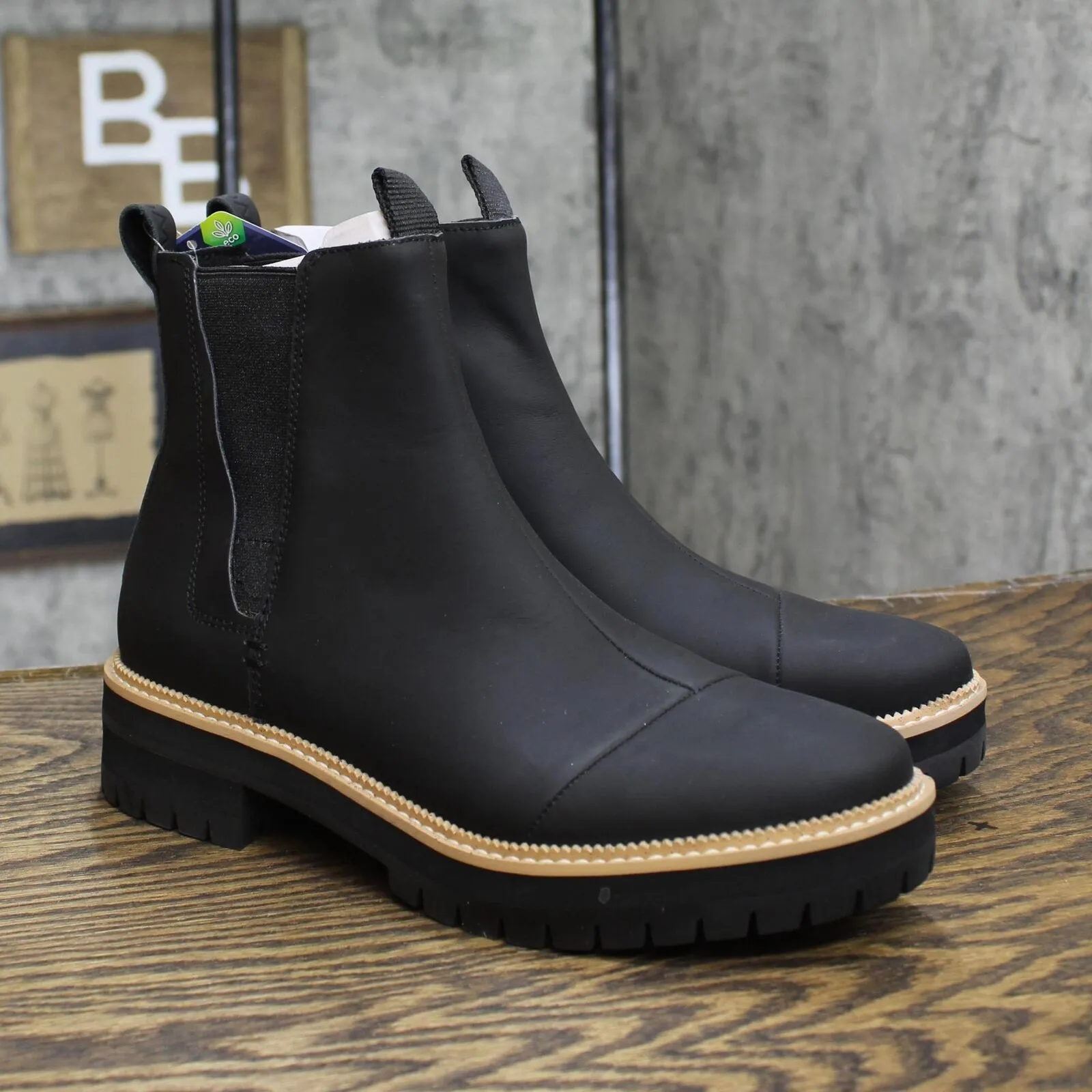 Toms Women's Water Resistant Dakota Chelsea Boot 10016845 Black 7.5M