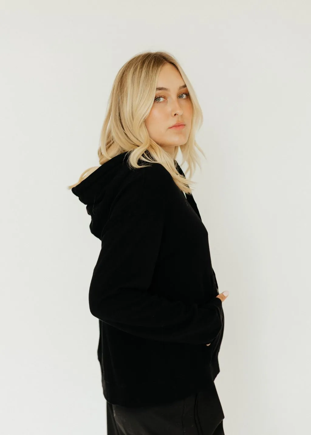 Velvet Ojai Sweatshirt in Black