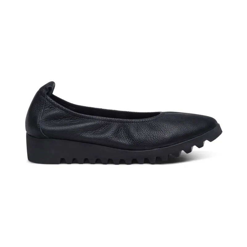 WOMEN'S AETREX BRIANNA BALLET FLAT | BLACK