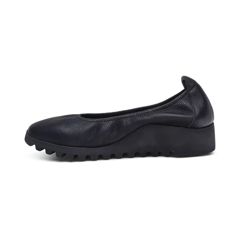 WOMEN'S AETREX BRIANNA BALLET FLAT | BLACK