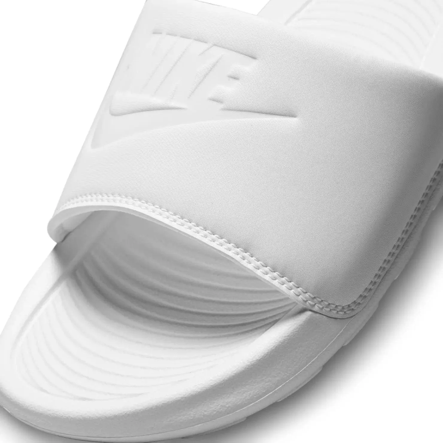 Women's Nike Victori One