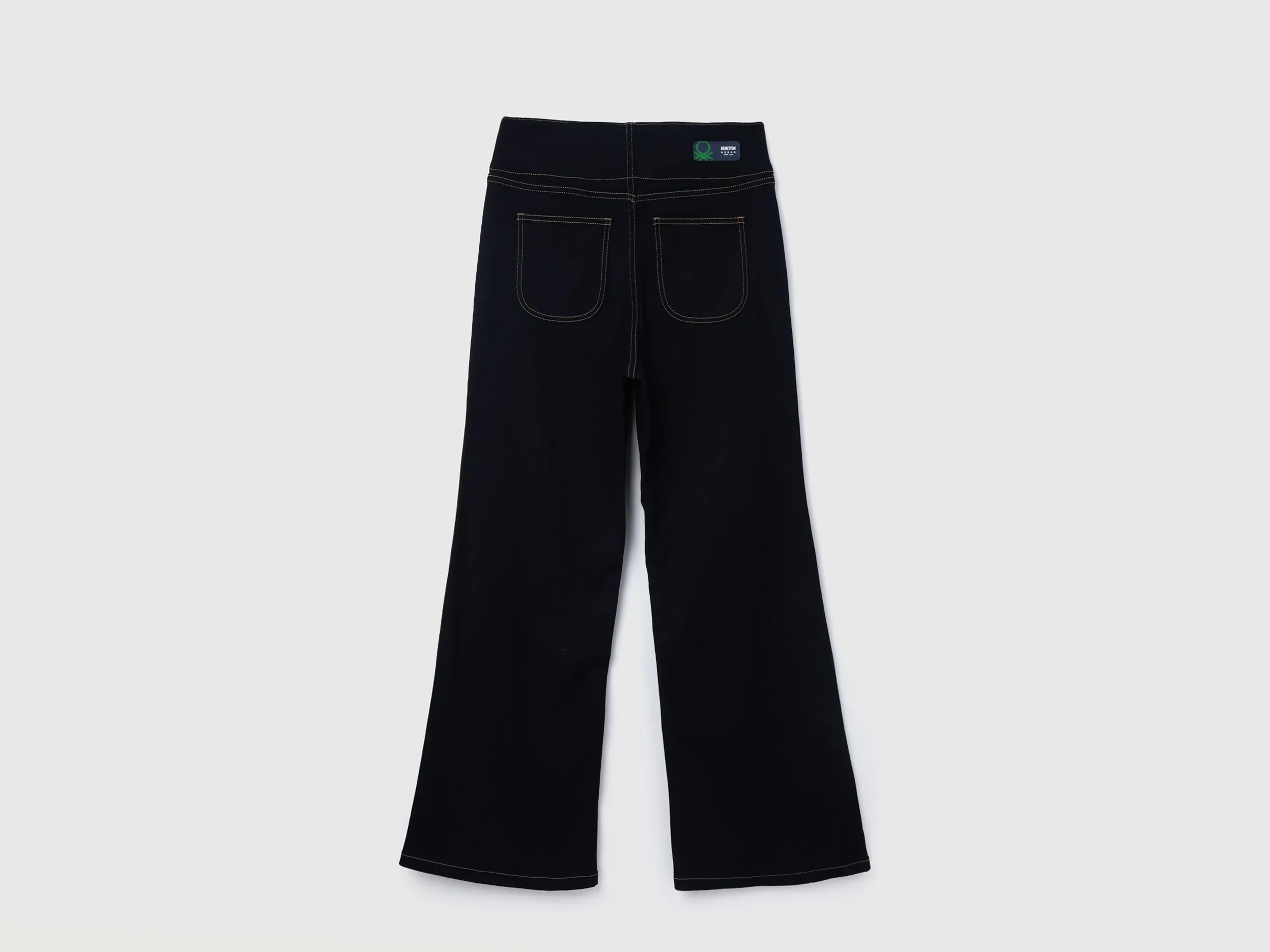 Women's Solid Regular Fit Trousers