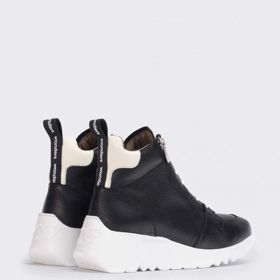 Wonders Black Leather Sneaker Boots