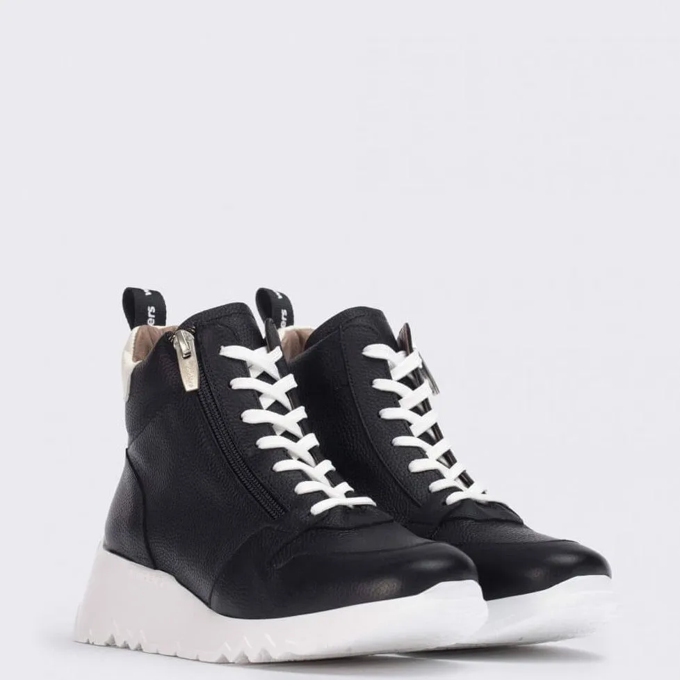 Wonders Black Leather Sneaker Boots