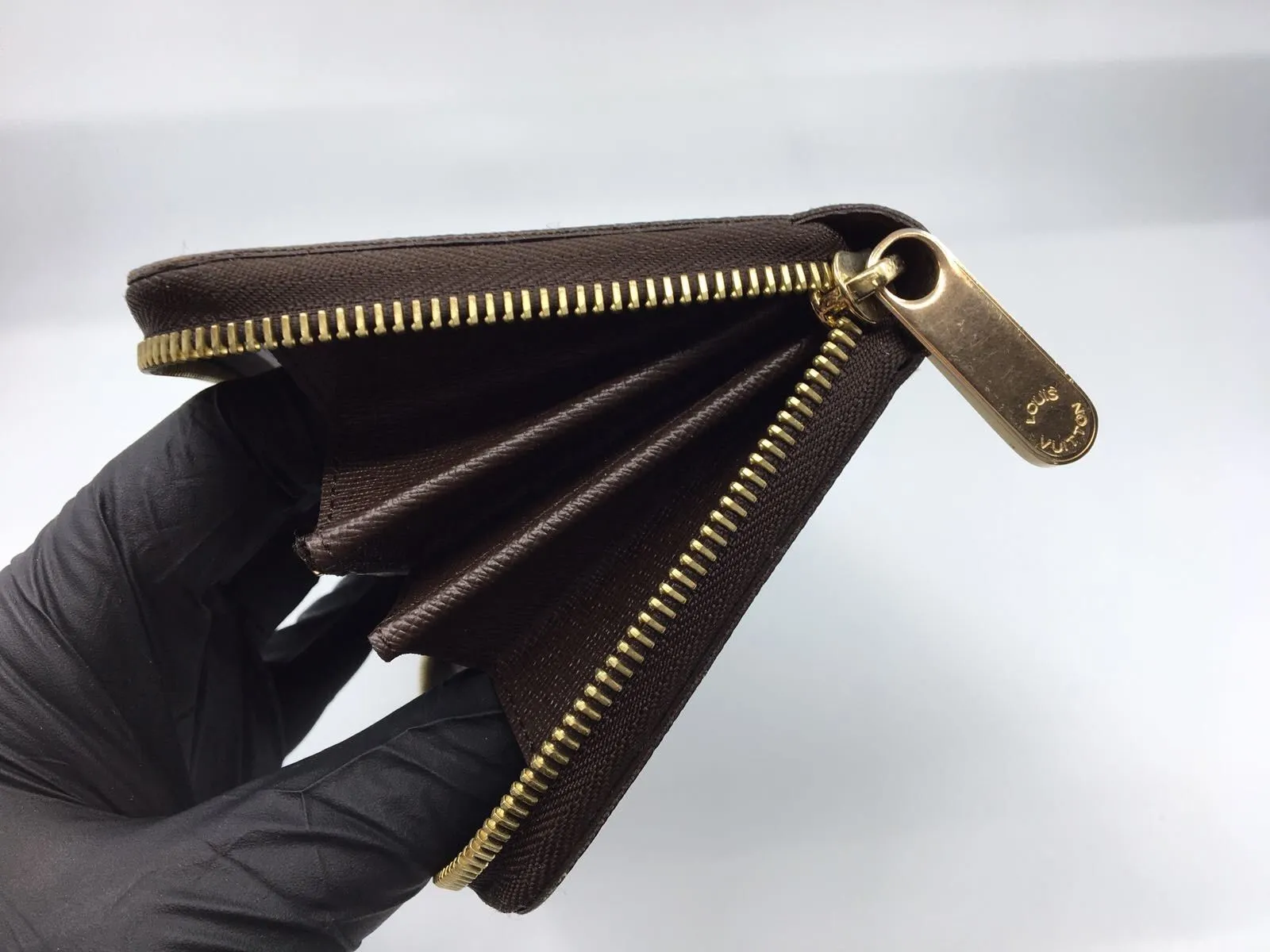 Zippy Wallet Damier Ebene Canvas